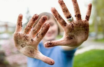dirty hands as a cause of parasitic infection